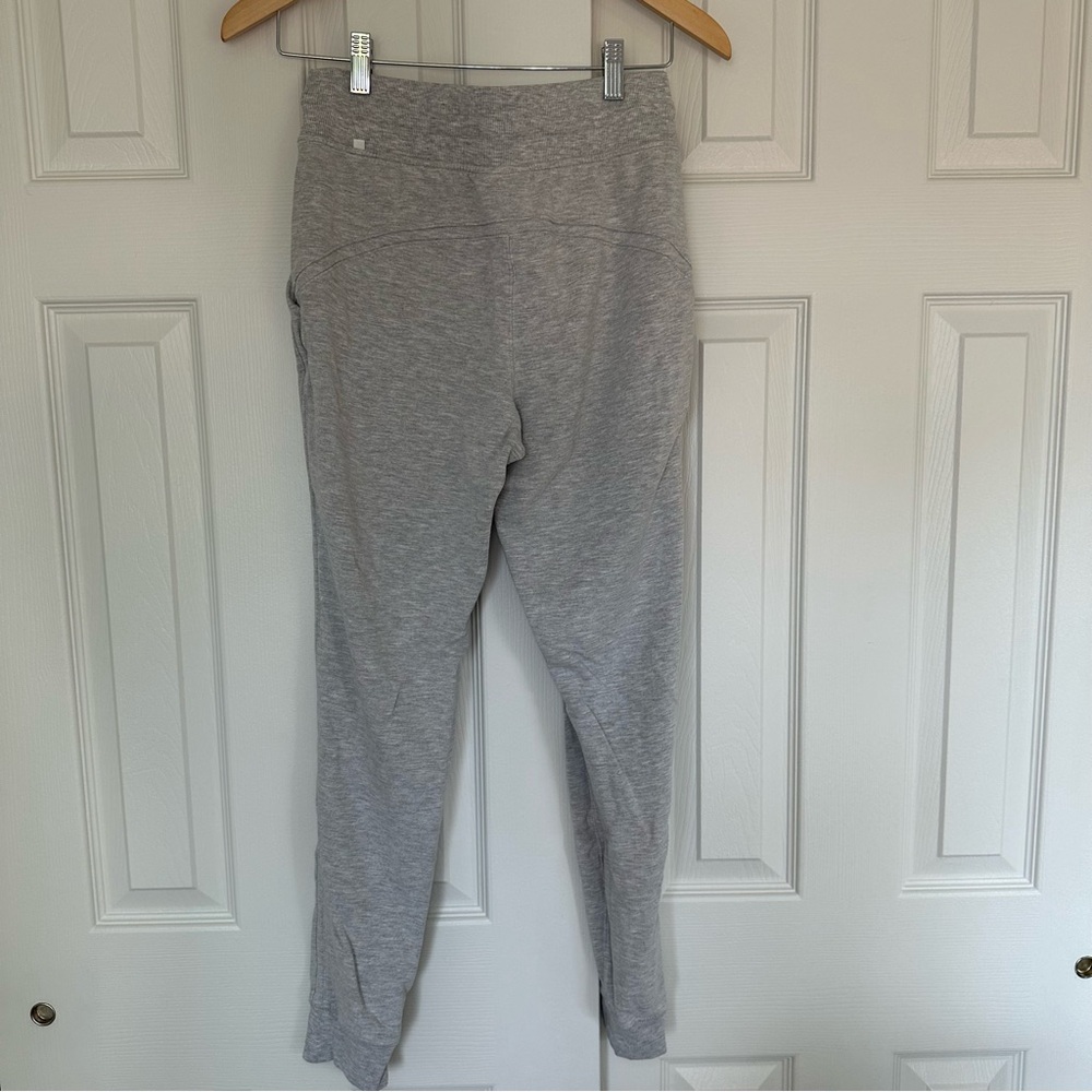 Lululemon light gray joggers - Picture 6 of 6